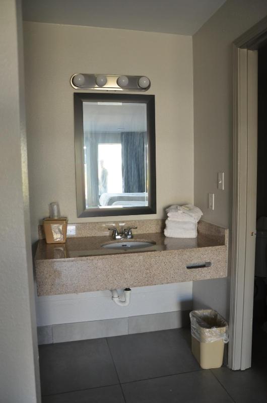 King Room image 4
