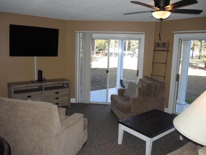 One-Bedroom Apartment image 1