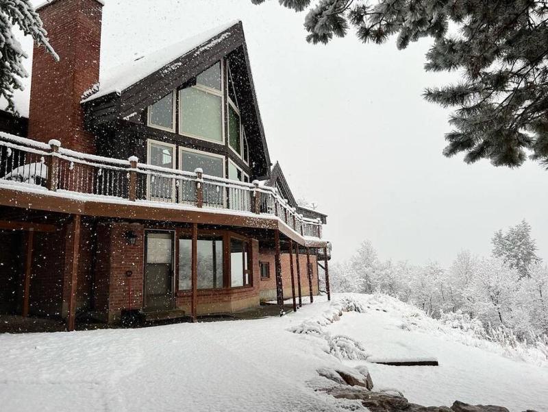 Chalet image 1
