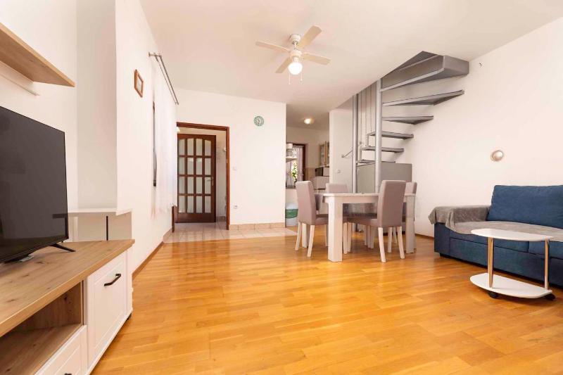 Apartment in Silo - Insel Krk 13497 - image 3