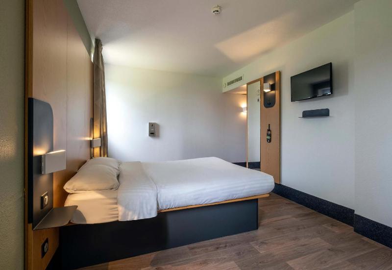 Double Room - Disability Access image 1