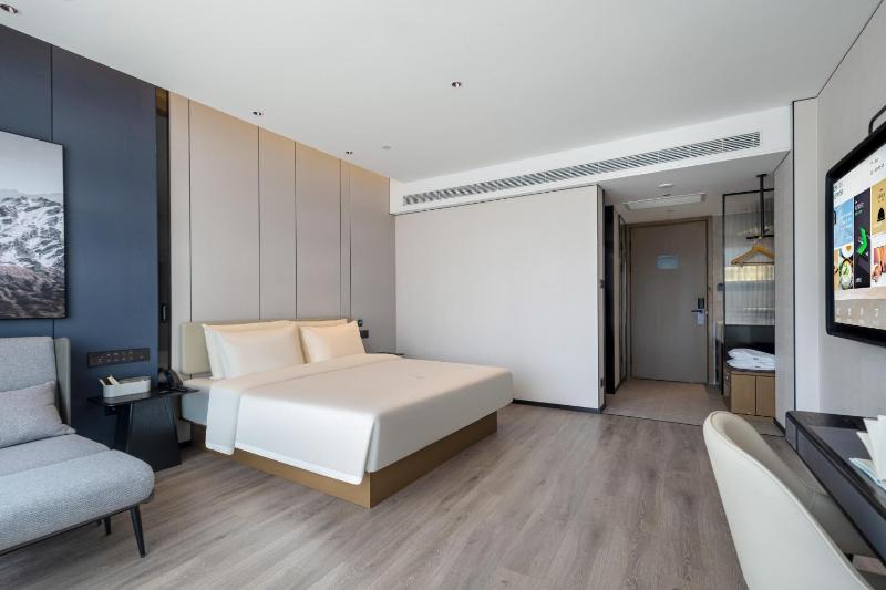 Atour Hotel Qingdao Tangdao Bay Jinggangshan Station - image 17