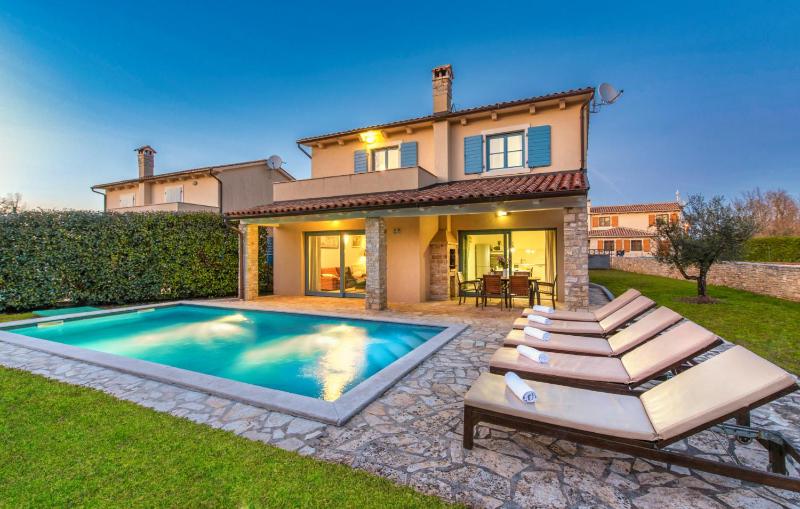 Three-Bedroom Villa with Private Pool image 1