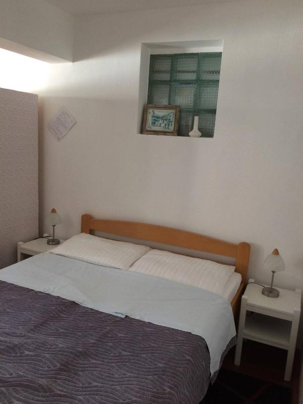 Studio Apartment image 2