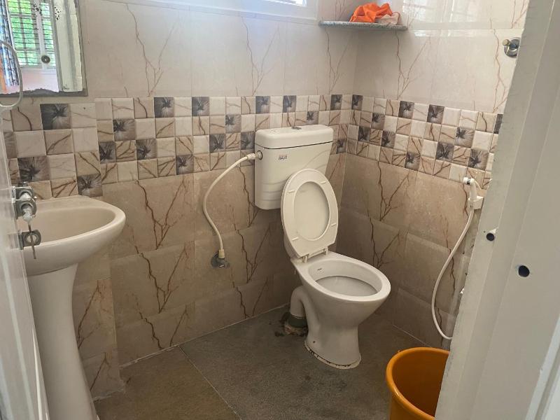 Spacious 2BHK for upto 12 Guests  Best for Families & Groups - image 10