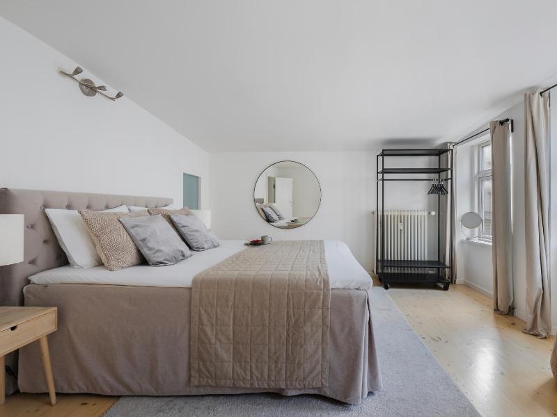 Main 1 - Cozy 2-Bdr Apt in Center of Copenhagen - image 3