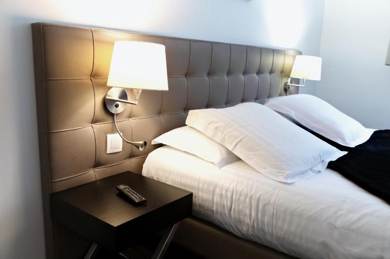 Quadruple Room image 1