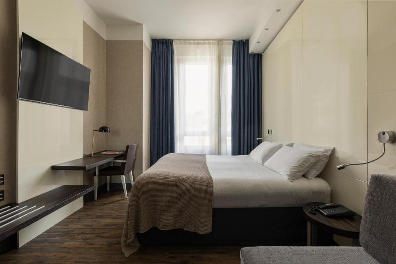 Quadruple Room image 2