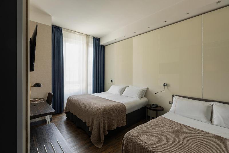 Quadruple Room image 1