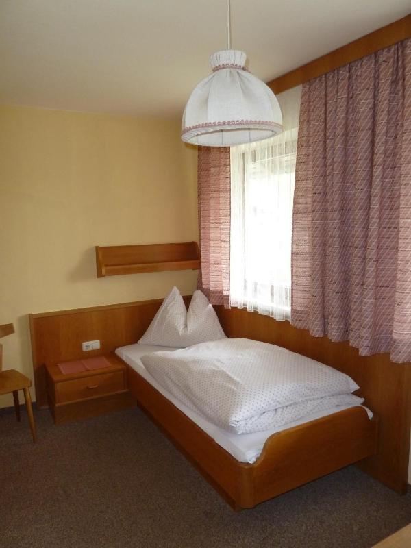 Single Room image 1