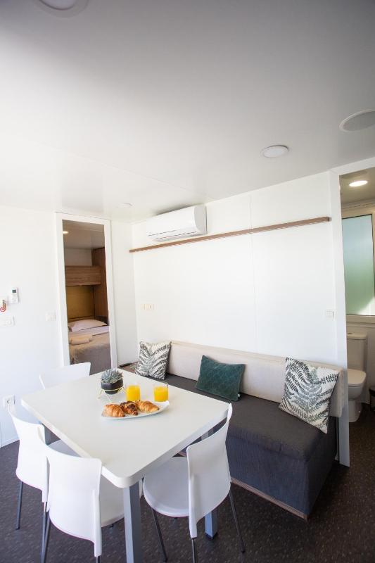 Mobile Home image 4