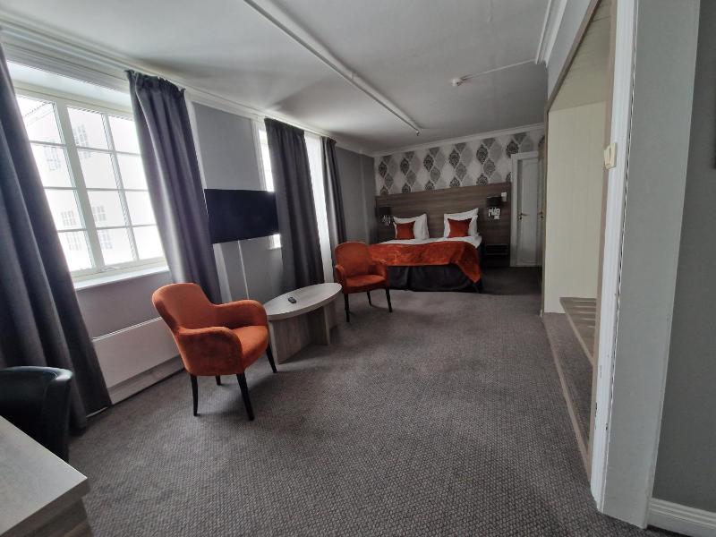 Superior Double Room image 1