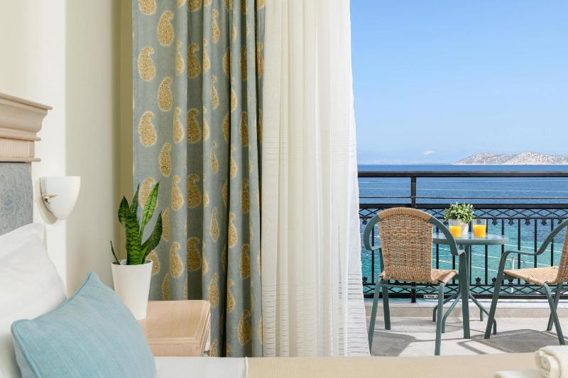 Double or Twin Room with Sea View image 2