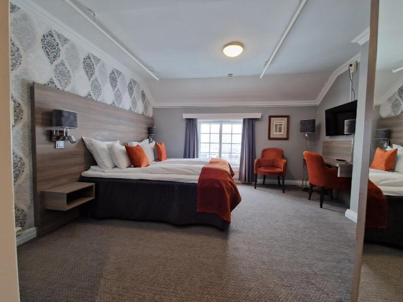 Double Room with Mountain View image 4