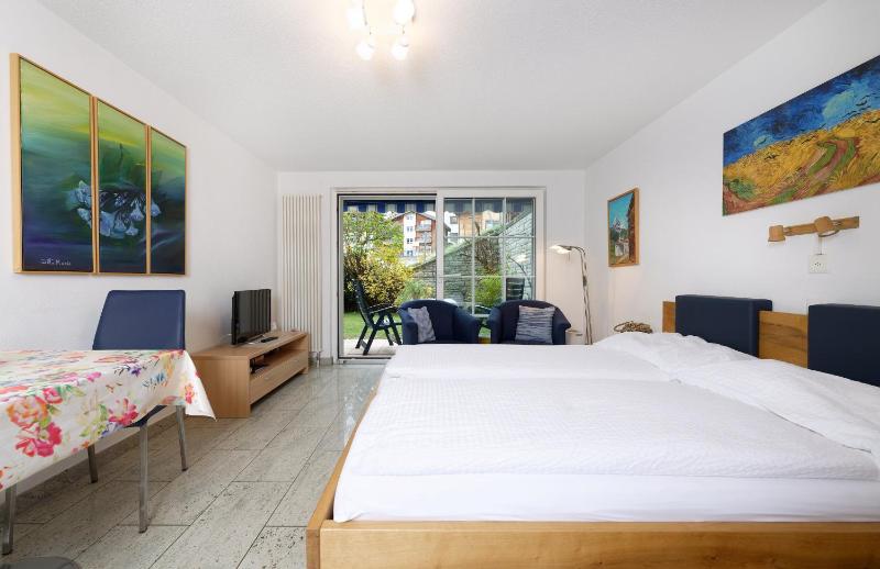 Studio (2 Adults) image 1