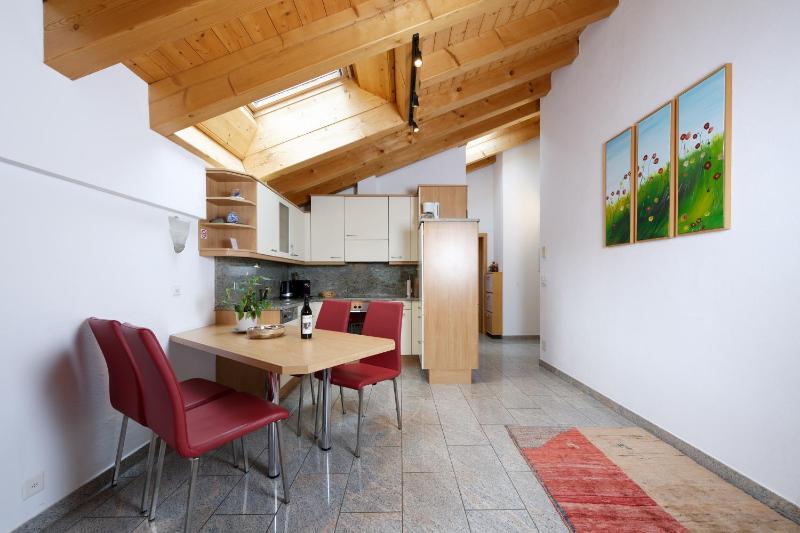 One-Bedroom Apartment image 1