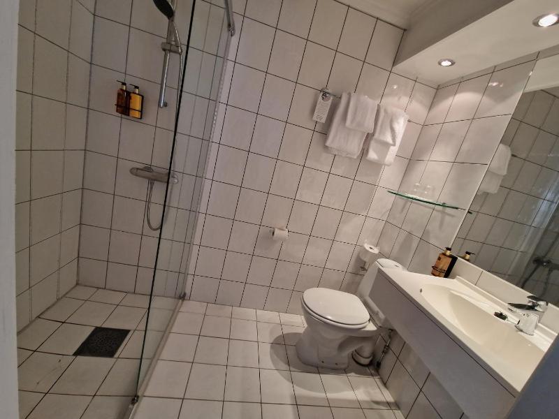 Superior Double Room image 3