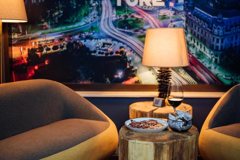 Peakture Hotel - image 12