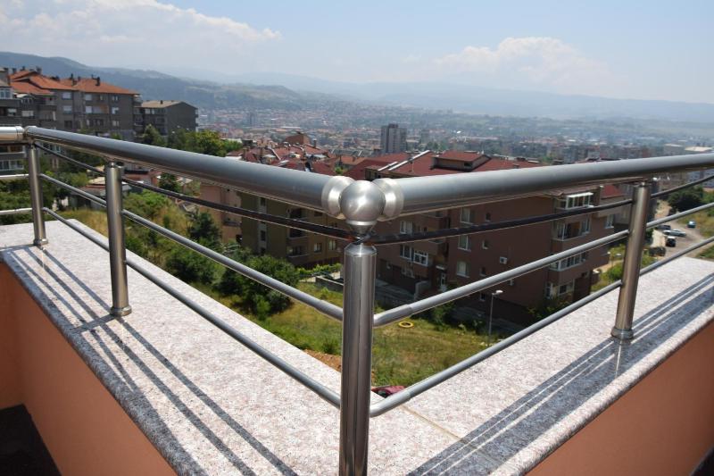 Deluxe Apartment with Free Parking image 3
