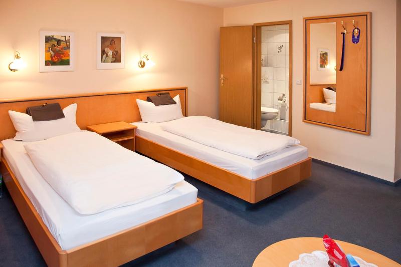 Single Room image 2