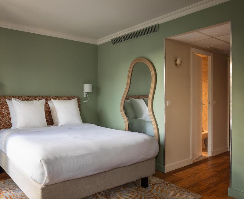 Superior Double Room image 1