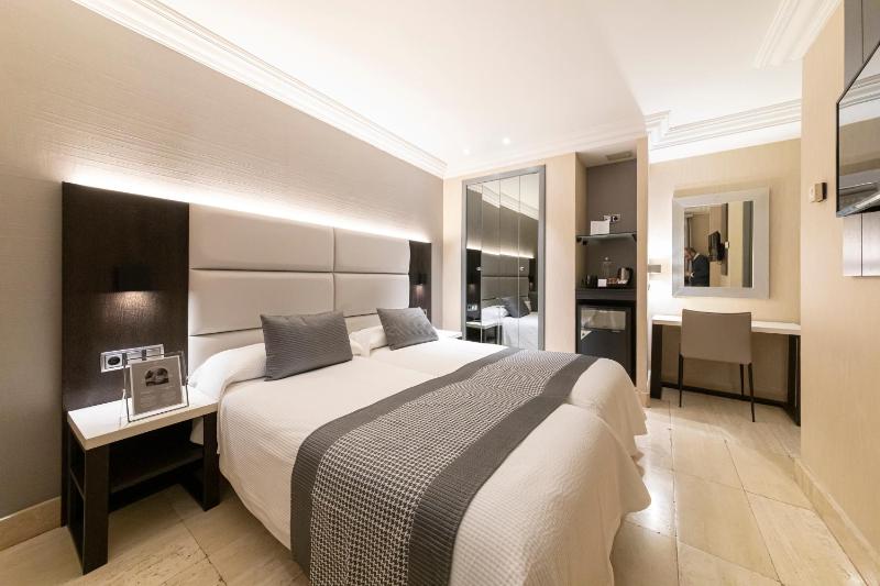 Interior Twin Room image 3