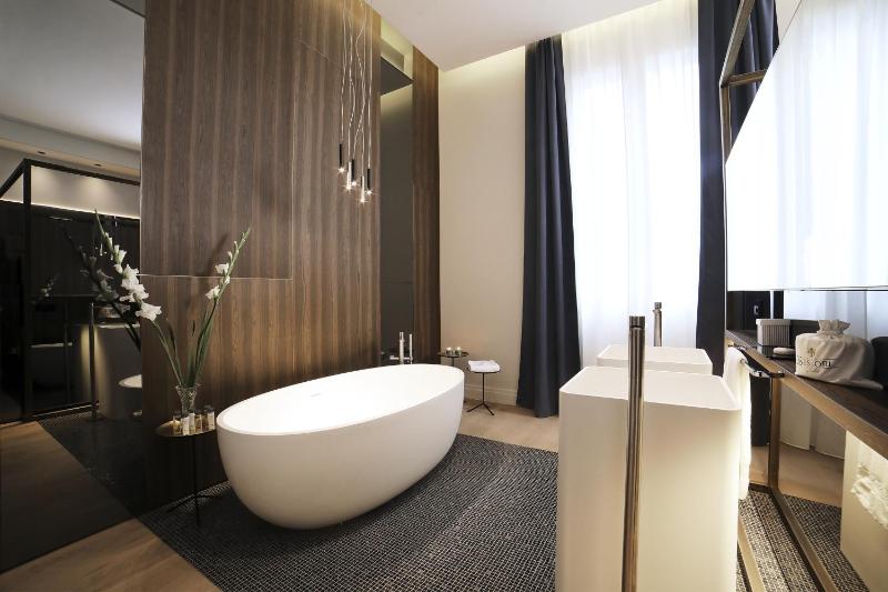 Junior Suite image 2