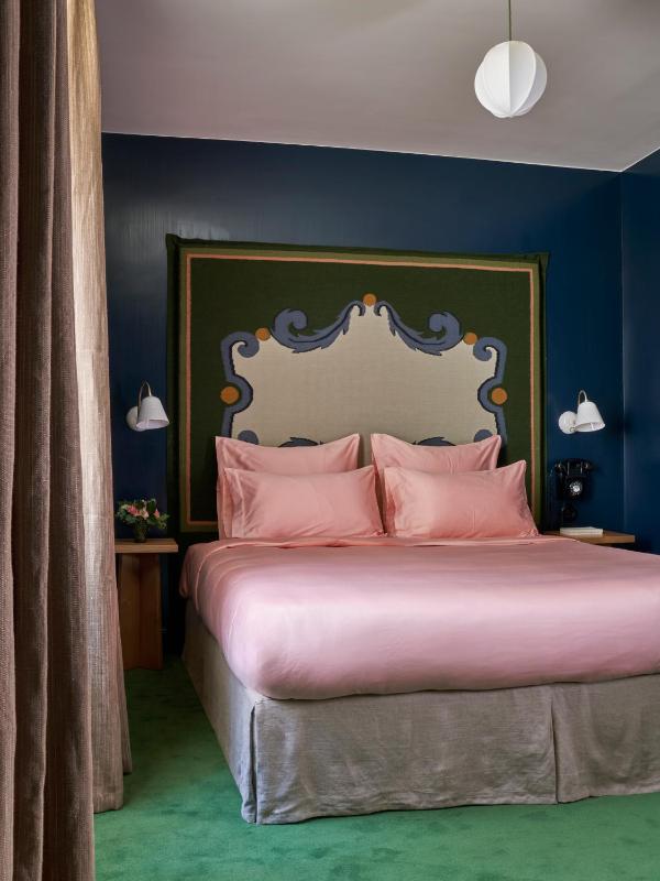 Superior King Room image 1