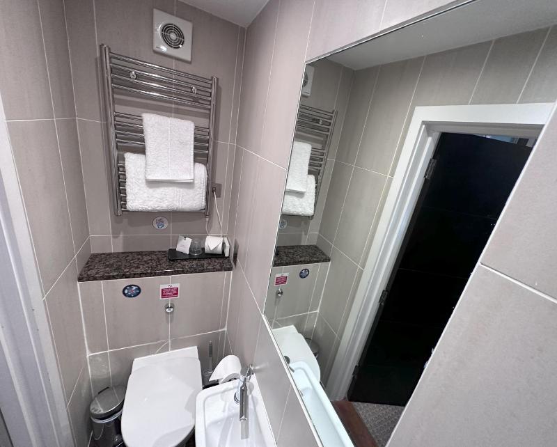 Budget Single Room image 2