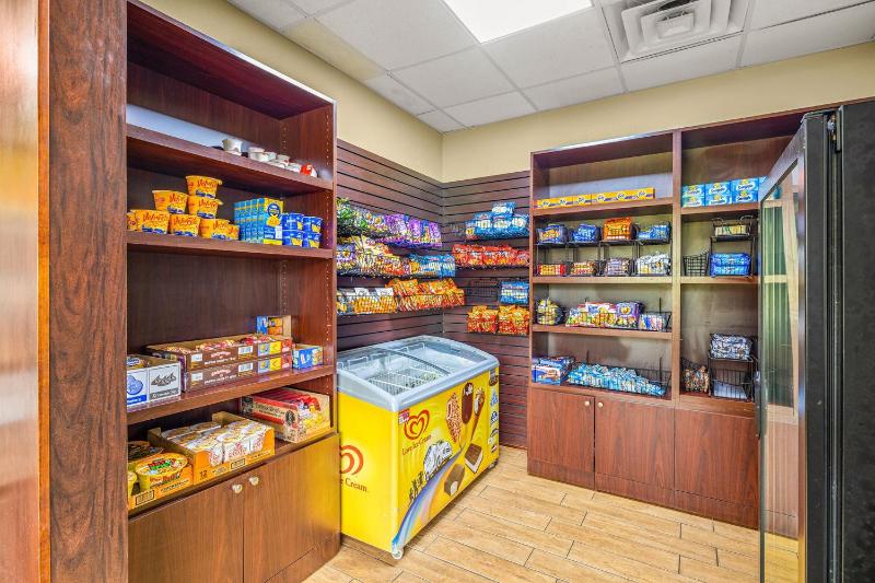 Quality Inn & Suites Tampa near Fairgrounds and Casino - image 23