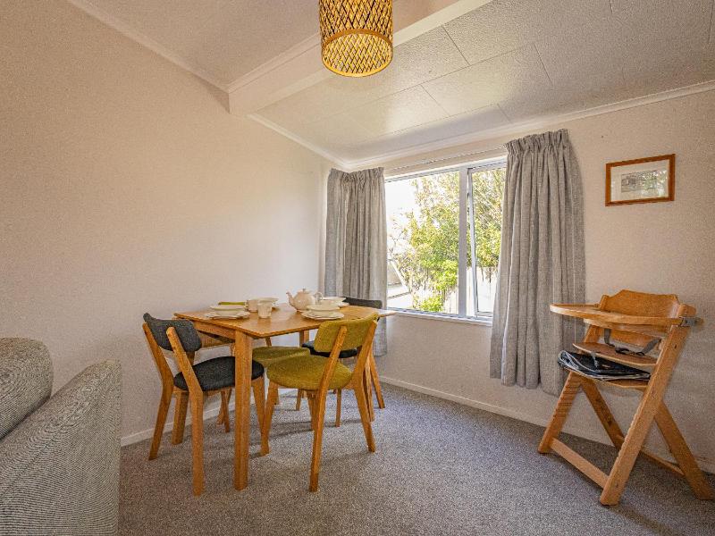 Kaka Retreat - Taupo Holiday Home - image 12
