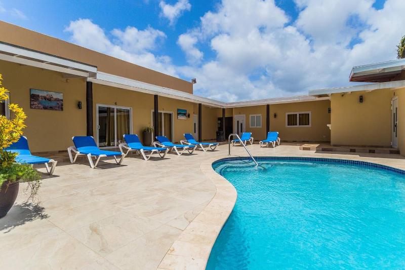 Juanedu Suites - image 45