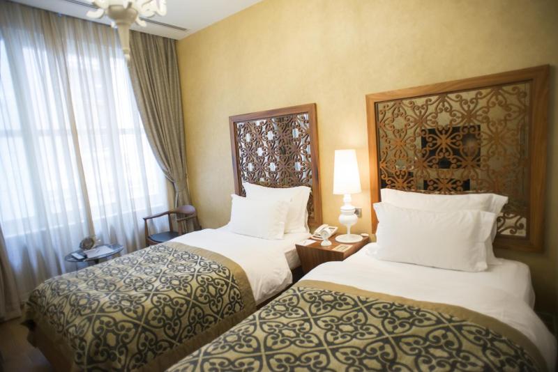 Taksim Prelude Hotel - image 4