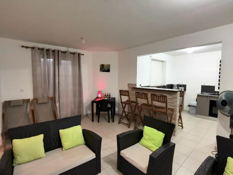 Appartement confortable aux Trois Îlets - 85 m² - Vue montagne - image 2