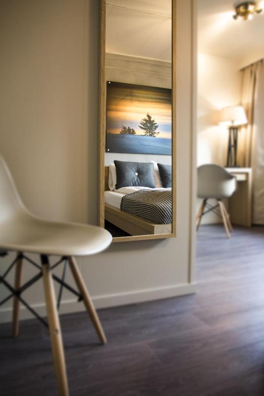 Double Room image 4