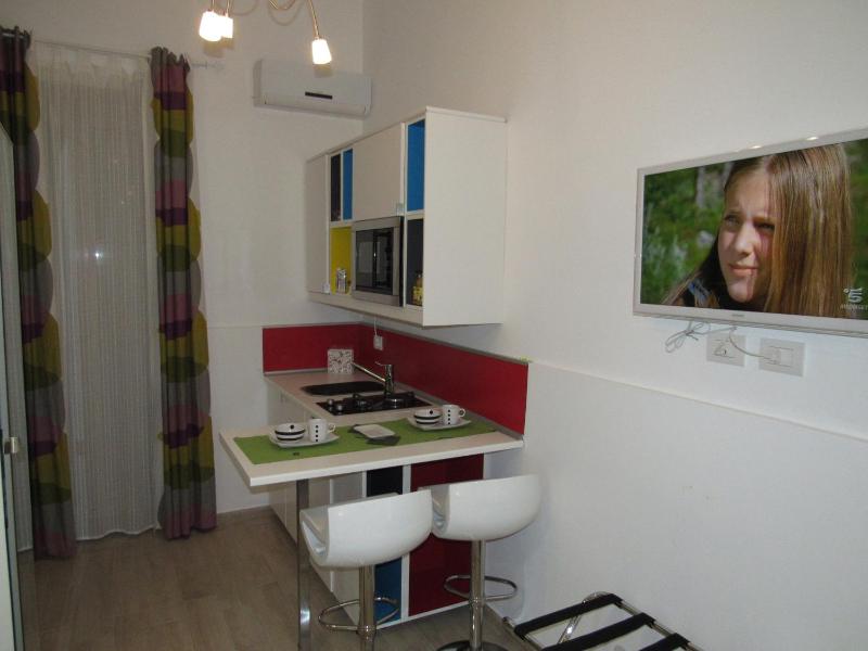 Double Room image 3