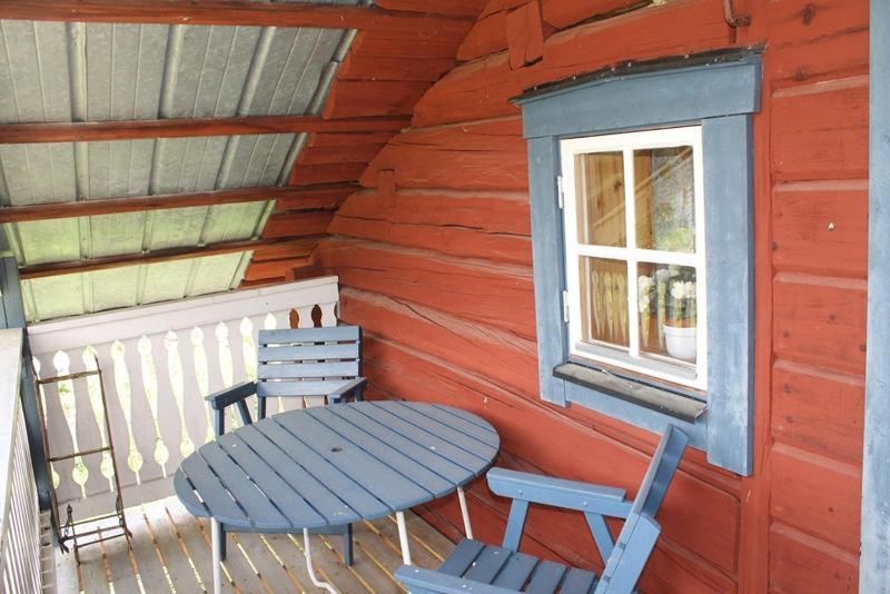 Three-Bedroom House image 3