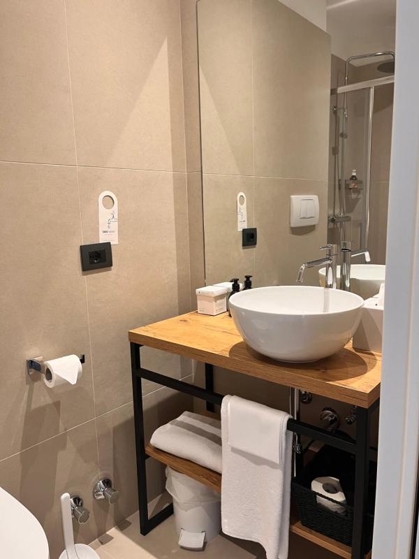 Standard Double or Twin Room with Balcony image 3