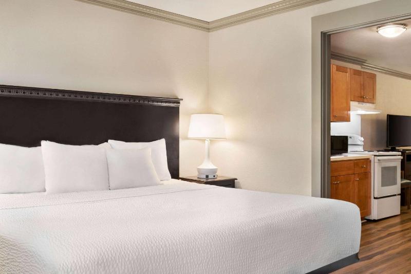 Days Inn by Wyndham Ocean City Oceanfront - image 42