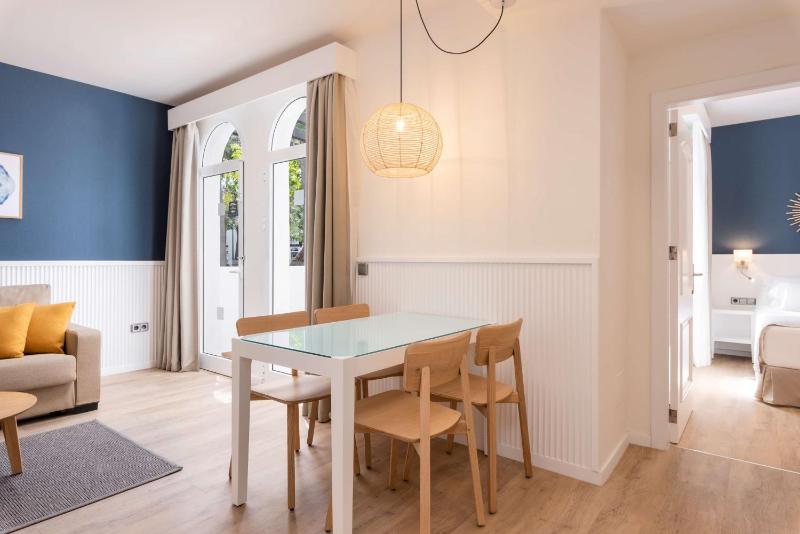 Superior Bungalow image 3