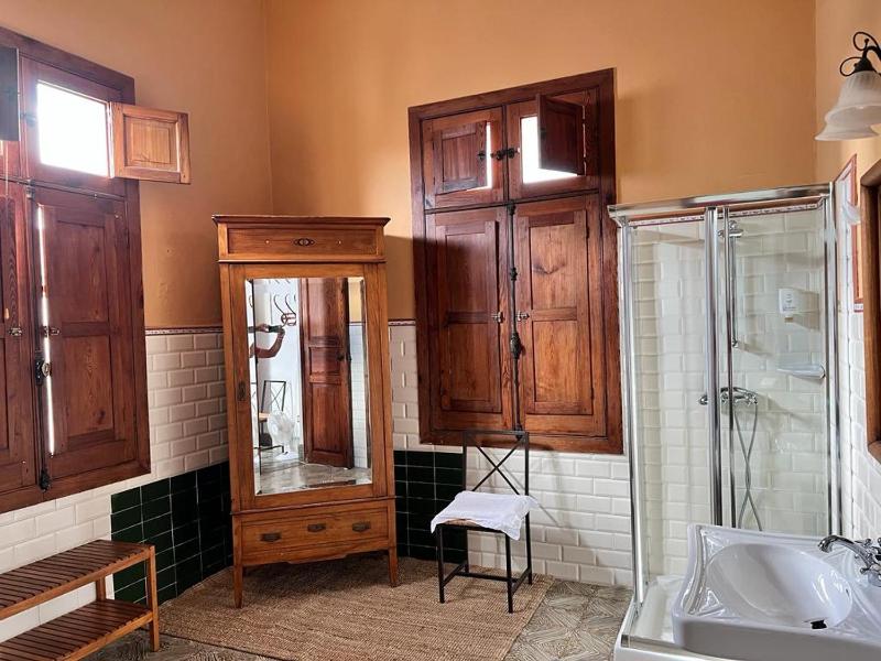 Double Room with Private Bathroom image 3