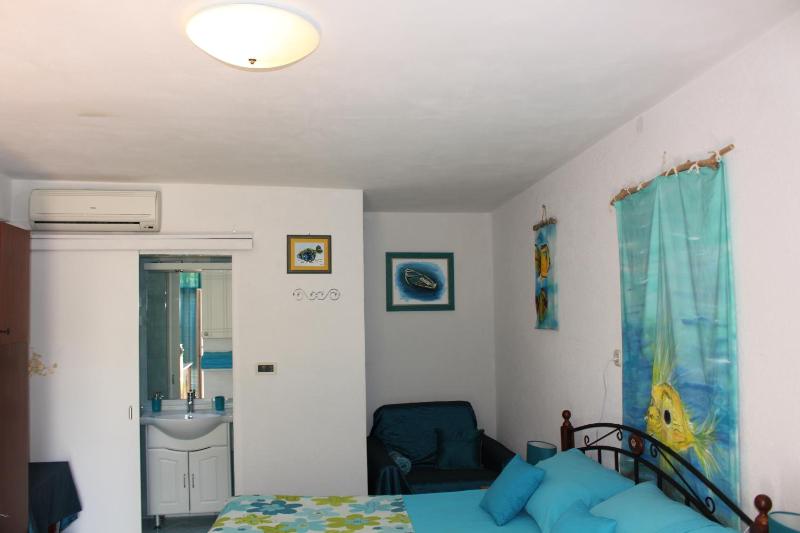 Studio Apartment image 3
