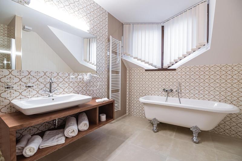 Superior Double Room image 3