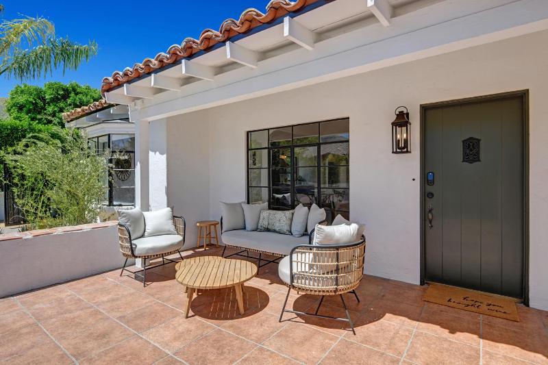 Famous Movie Colony Estate- Casa de Amigos Estate- Ultra Luxe Pool Spa Firepit 4bd 3.5bth - image 21