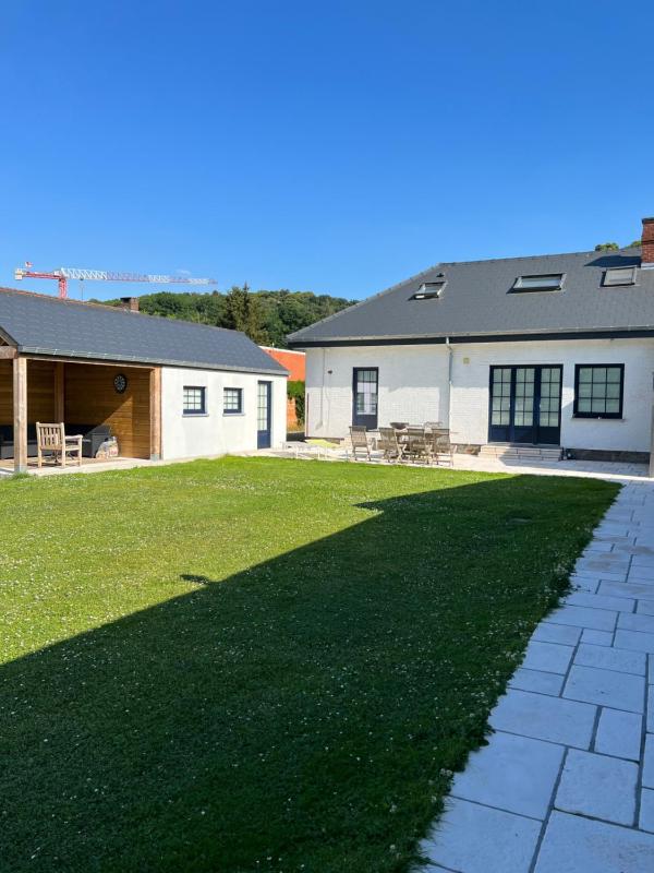 Apartment with Garden View image 1