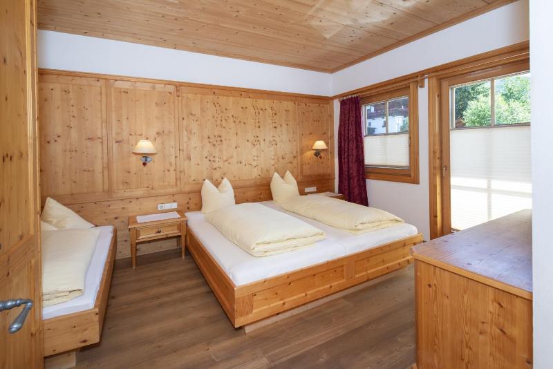 One-Bedroom Apartment with Balcony image 4