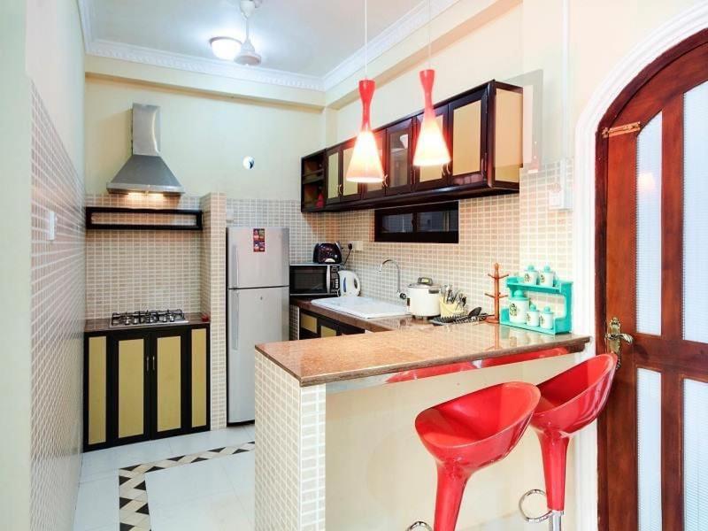 One-Bedroom Apartment image 4