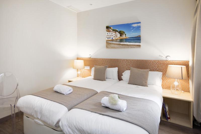  Two-Bedroom Apartment with Terrace image 4