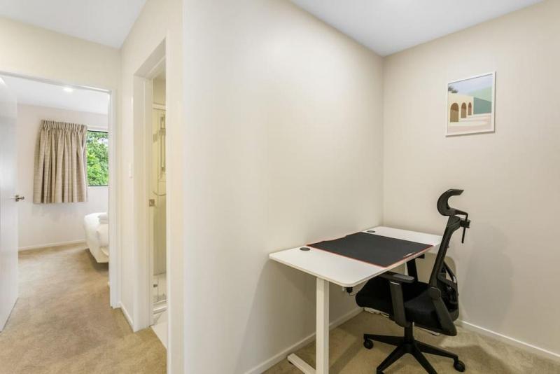 Urban Glow Townhouse with parking - image 13