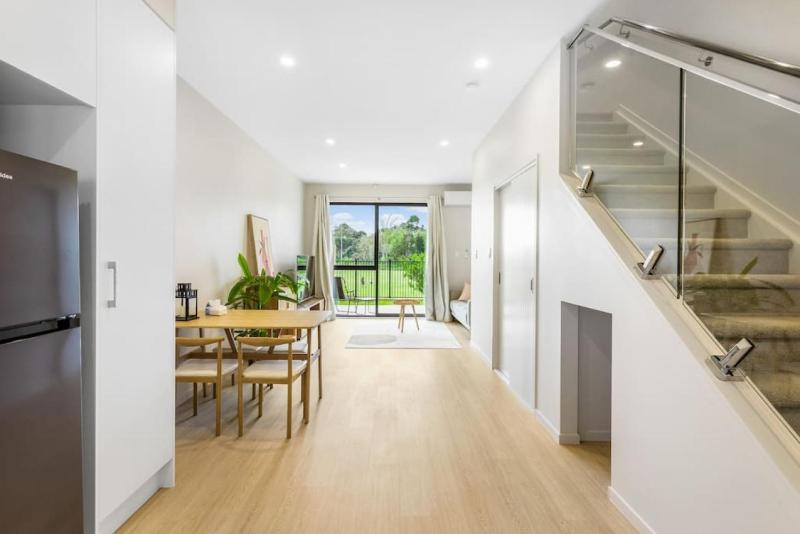 Urban Glow Townhouse with parking - image 15